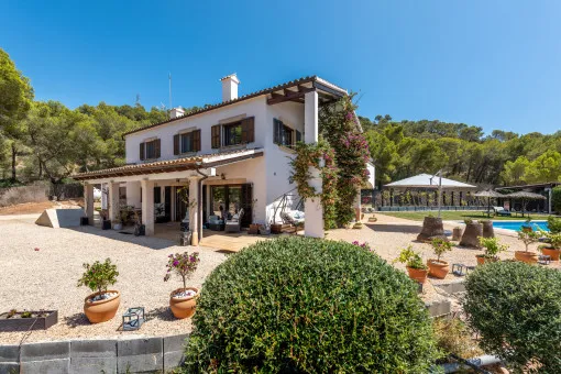 Calvia, Mediterranean finca near Calvià with stunning sea and mountain views in the southwest of Mallorca — photo 2