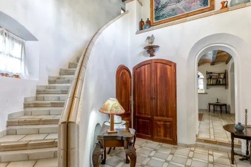 Puerto Alcudia, 300-year-old country estate with lots of land, garden and panoramic views near Port d'Alcudia — photo 11