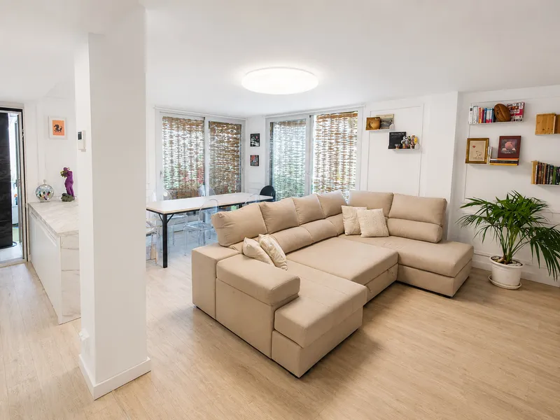 Modern Ground-Floor Apartment with a Private Garden in a Contemporary Residential Complex in Palmanova — photo 6