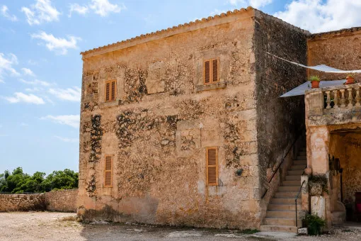 Lloret de Vistalegre, Historic estate near Sineu with approximately 76 hectares of land. Purchase — photo 6