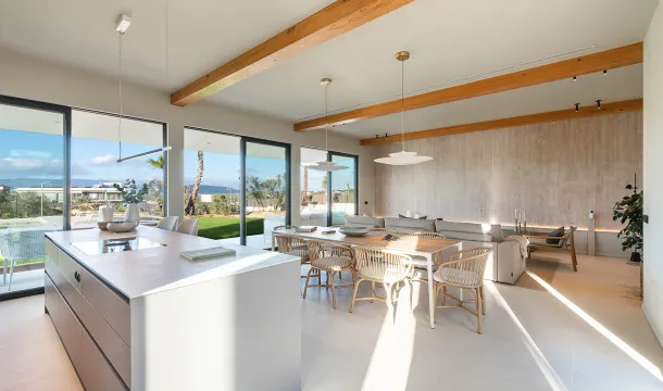 Villa with a Large Garden and Views of the Bay of Palma in Son Gual — photo 4