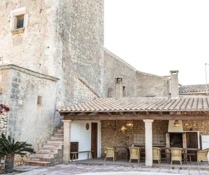 Traditional Mallorcan country house with tourist license for 10 people just a few minutes [...] — photo 2