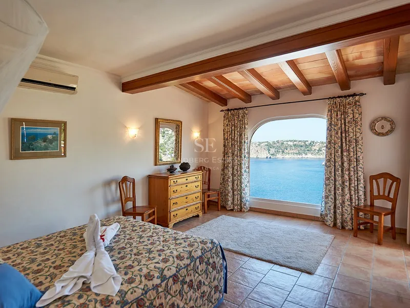 2-Apartment Villa with Holiday Licence for Sale in Port Andratx — photo 12