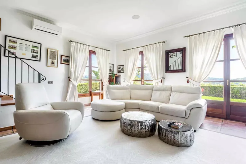 Luxurious Mallorcan country house on a large, flat plot with great views — photo 6