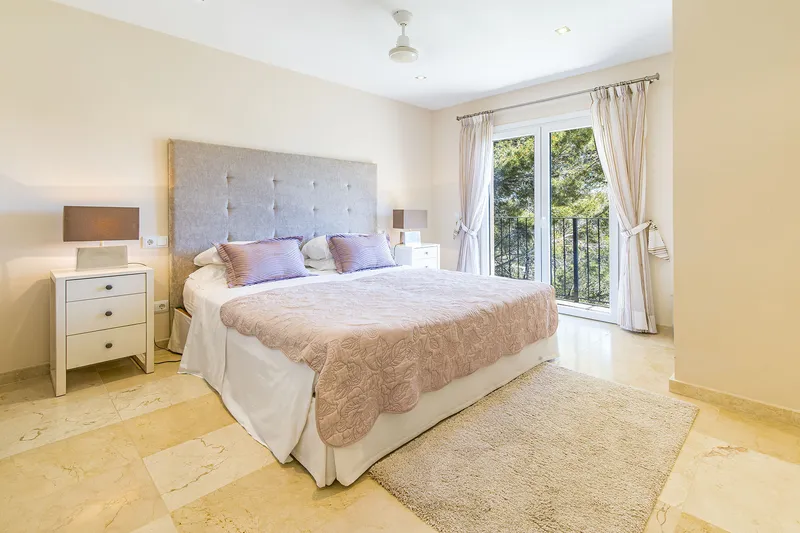 Port Andratx: Spacious villa with 4 bedrooms, pool and panoramic views for sale — photo 8