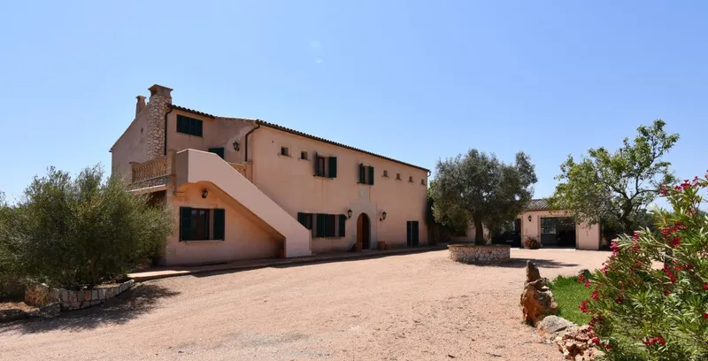Stunning finca with sea views in Porto Colom — photo 10
