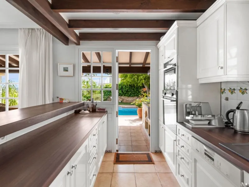 Mediterranean villa for sale in Costa de la Calma with partial sea views — photo 6