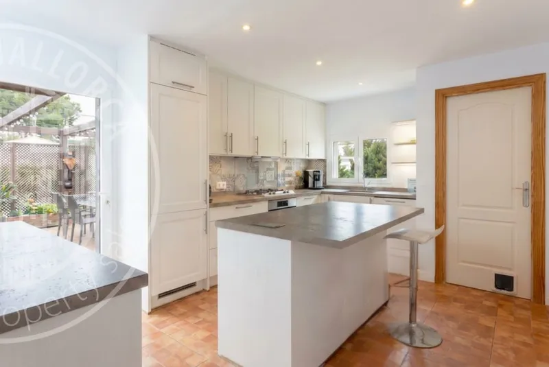 260508 – Charming Family Home near Beaches and Amenities — photo 7
