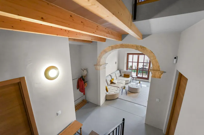 Sold by Us | Move in and Enjoy – Fully Renovated Village House with Perfect Layout — photo 6