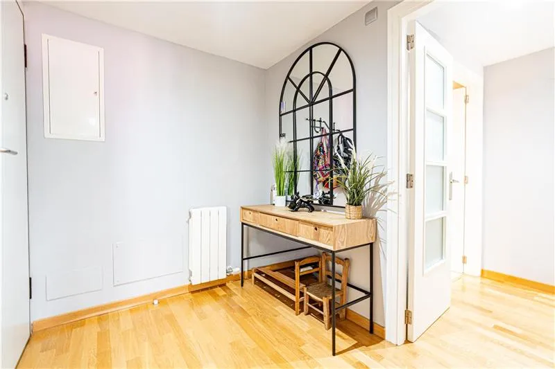 Ground floor flat with a private garden of approx. 263m² in a residential complex with a communal swimming pool — photo 2