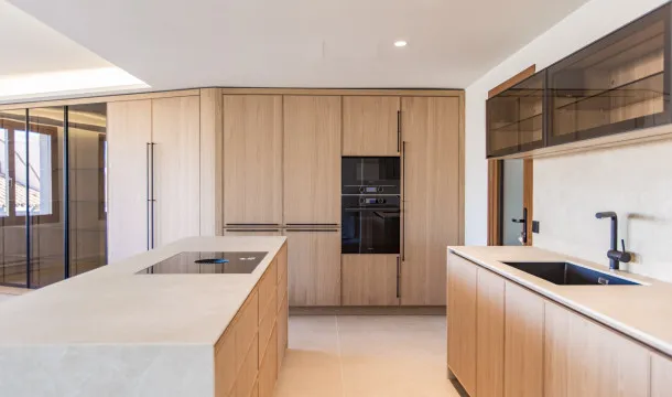 Elegant renovated apartment with generous spaces in Palma’s historic centre — photo 7