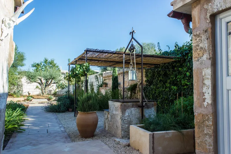 Townhouse with Huge Garden and Swimming Pool in the Centre of Ses Salines — photo 8