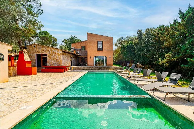 Rustic finca on a plot of approx. 22,000 m² with swimming pool. — photo 2