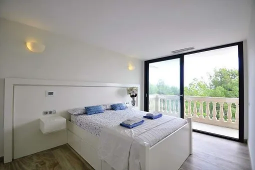 Son Vida, modern, spacious villa in an idyllic location with pool — photo 10