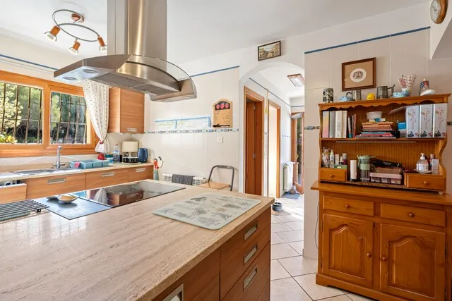 Traditional south-facing finca for sale in Alcudia, north Mallorca — photo 8
