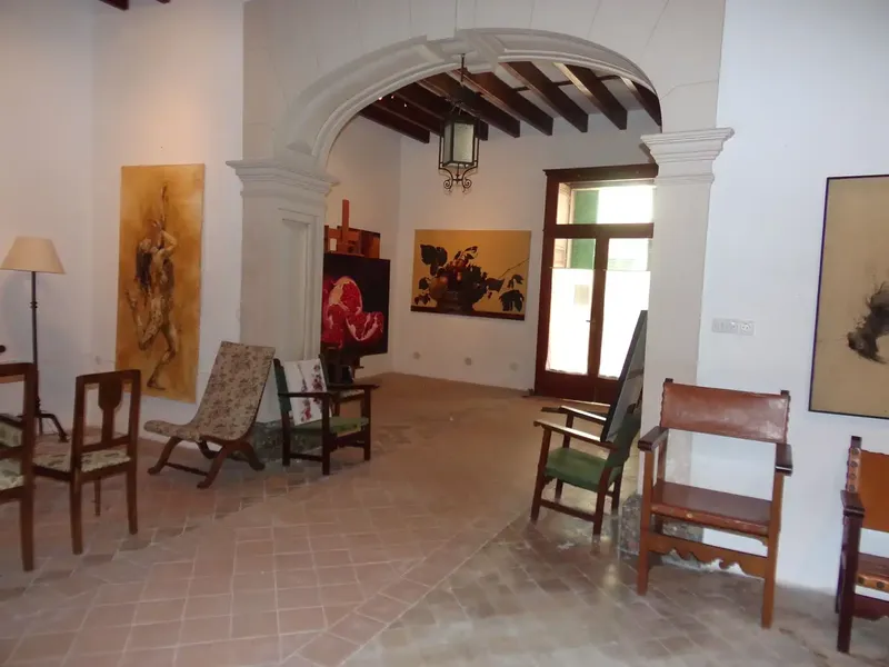 Rustic manor house in Sant Joan, Carrer Consistori, no. 9, corner of Carrer Tort — photo 1