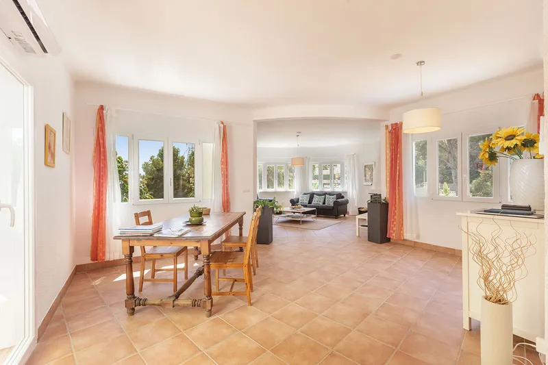 Mediterranean tower villa with roof terrace in a popular residential area — photo 5