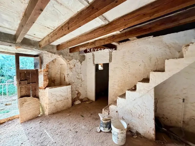Approved technical project included. There is an approved project for the renovation of the existing agricultural buildings, which represents a saving — photo 2