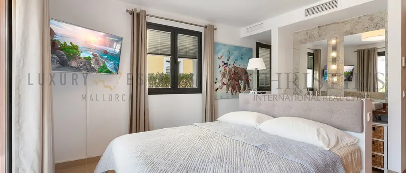 Luxury apartment in Camp de Mar in sought-after complex — photo 8