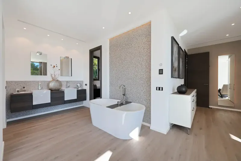 In a privileged location in Puerto Andratx, with views of nature and the sea, this dream new-build villa presents — photo 12
