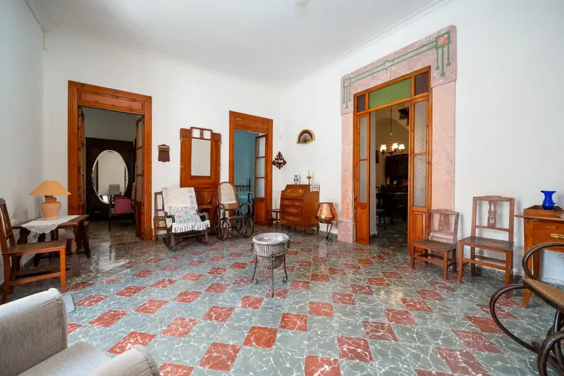 In the heart of Santa Maria del Camí, one of the most charming and sought-after villages in Mallorca, we present this authentic townhouse — photo 5