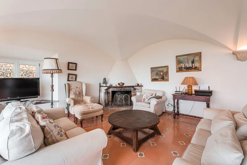 Unique Mediterranean-style estate, on the front line with access to the sea — photo 10