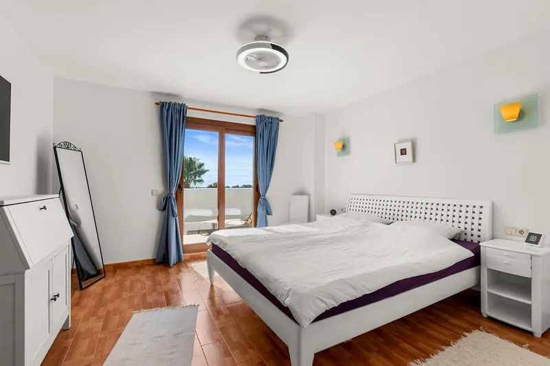 Sunny villa residence with private pool, sea views, roof terrace and tourist license in Cala Murada — photo 11
