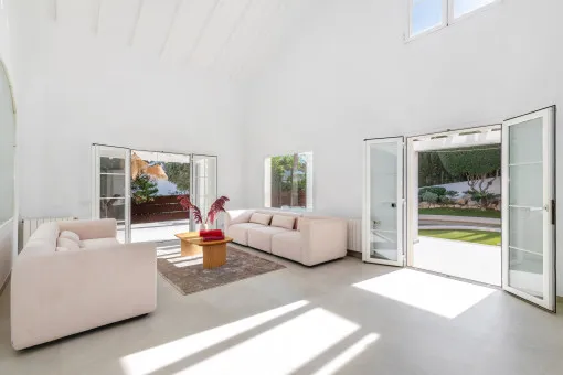 Santa Ponsa, exclusive Mediterranean villa with well-kept garden in the heart of Nova Santa Ponsa — photo 11