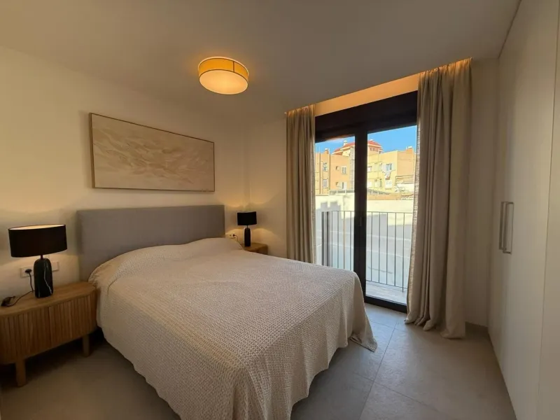 Stylish Newly Built Apartment with Terrace, Pool & Gym in Santa Catalina — photo 4