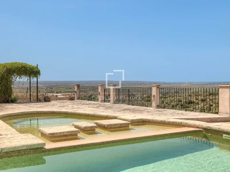 400m² country house for sale in Puntiró, Balearic Islands — photo 2