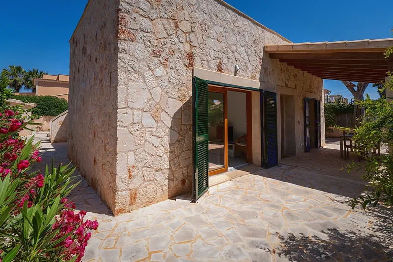 Natural stone chalet in Cap des Moro - with rooftop terrace and sea views — photo 4