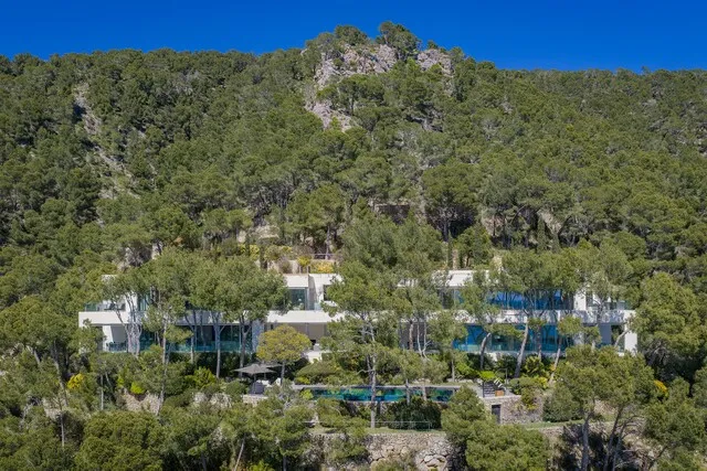Grand seafront estate with panoramic views for sale in Formentor, north Mallorca — photo 10