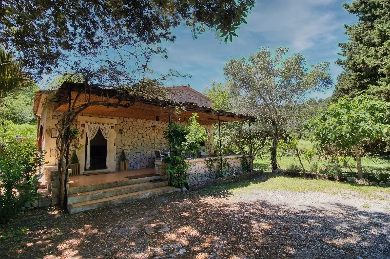 Charming Reformed Rustic Retreat Walking Distance to Pollensa Old Town — photo 2