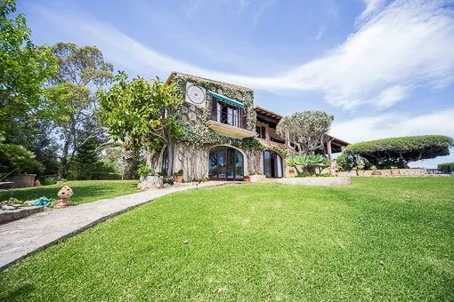 Pollensa, spacious chalet with bright rooms, dream views and 2 pools — photo 1