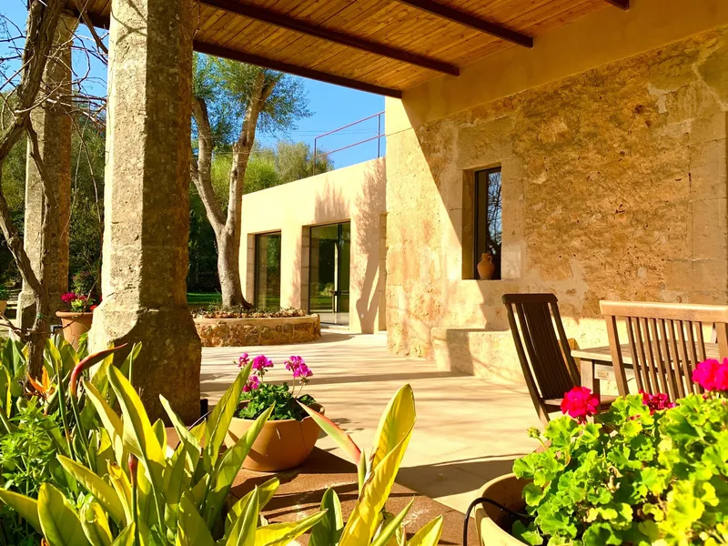 Exquisite renovated finca with pool and guest house — photo 4