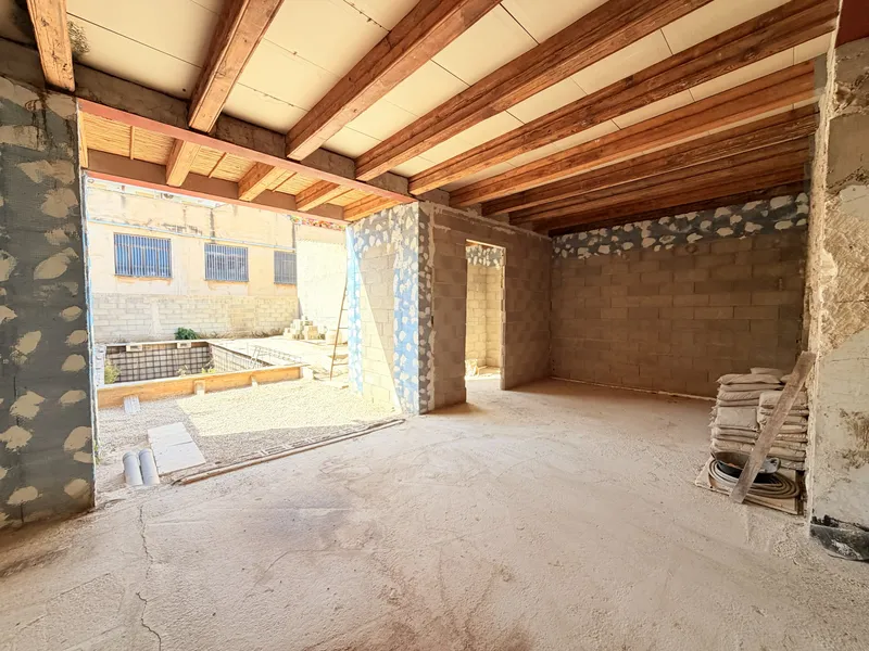 Townhouse for renovation with building permit – with great room concept and pool in Sant Llorenç — photo 6