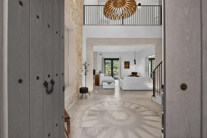 Luxury finca with pool and sea views near Portocolom — photo 6