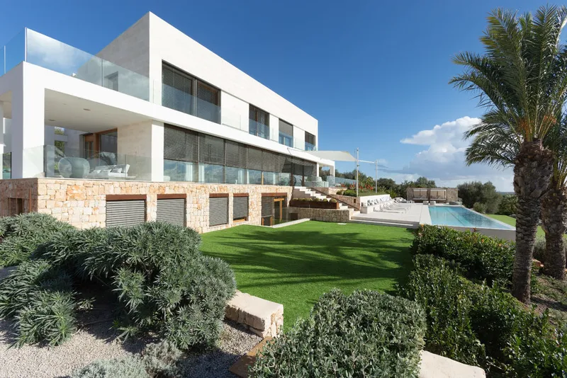Fantastic property in modern finca style with far-reaching and sea views — photo 4