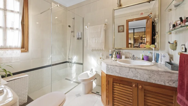 Spacious villa in Bahia Blava for sale to renovate with pool — photo 12