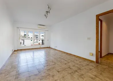 Apartment with elevator in Camp Redó area — photo 2