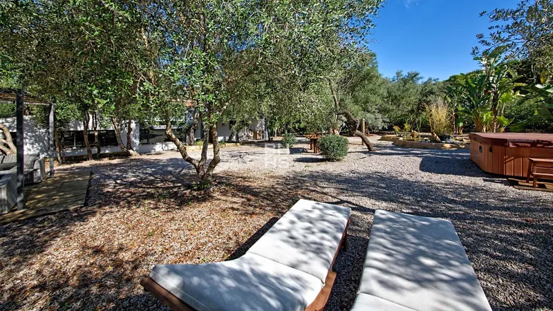 Rustic Finca for sale in Cala Mesquida — photo 1