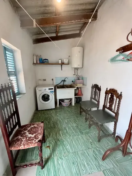 House located in the old town of Alcudia. On the ground floor there is a double bedroom, living-dining room and kitchen. And then a — photo 10