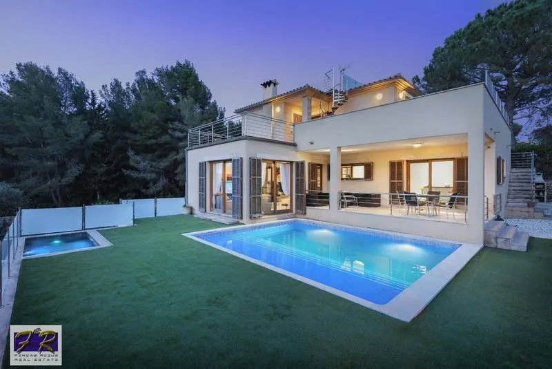 villa in Alcudia — photo 1