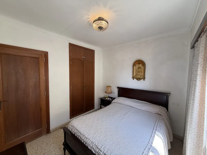 Opportunity: Eighth Floor in a Grand Building — photo 12