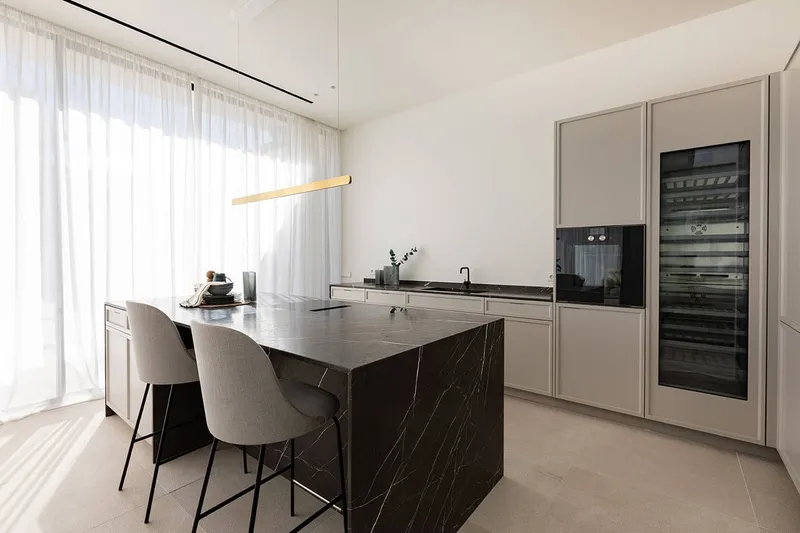 Elegant designer villa in a residential location — photo 9