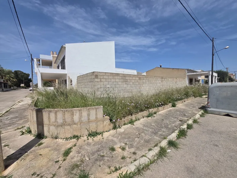 Buildable plot in S'Estanyol. Near the sea and the port. — photo 3