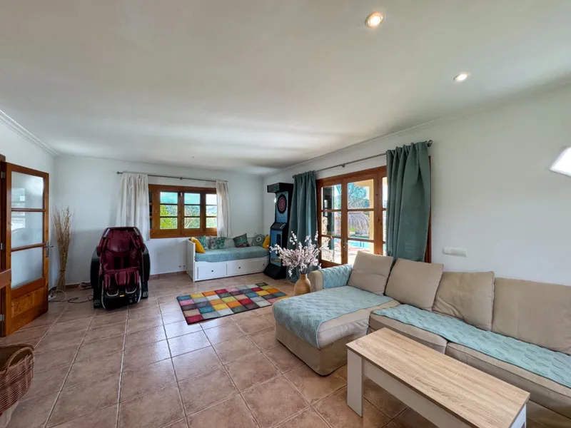 Exclusive Villa with Impressive Panoramic Views — photo 12