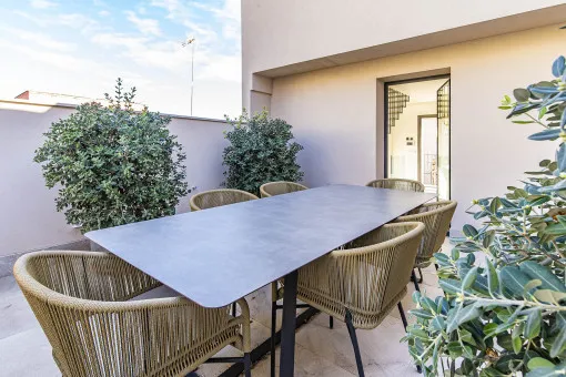 El Terreno, terraced house with private roof terrace in Palma, El Terreno — photo 4