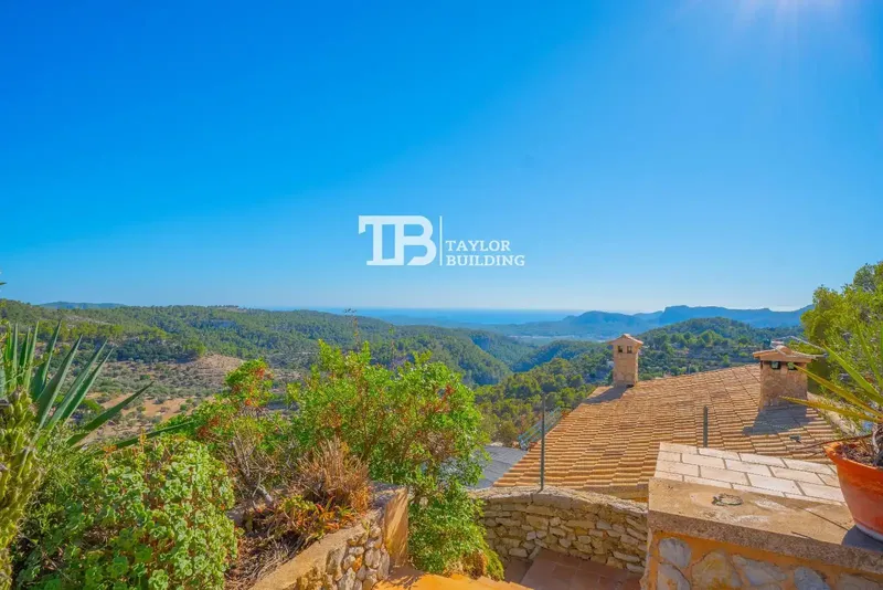 Property for sale in Puigpunyent, Galilea area, Balearic Islands. Opportunity offered by Taylor Building. Good condition — photo 6