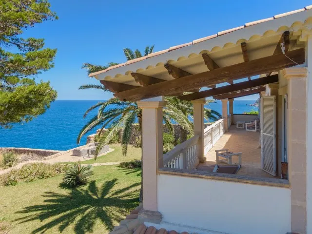 Incredible seafront finca with boathouse for sale in Banyalbufar, Mallorca — photo 4